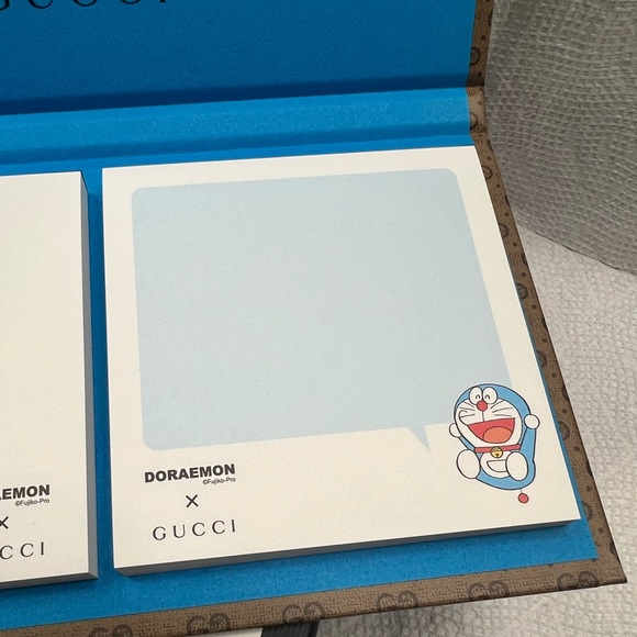 NEW GUCCI x DORAEMON MEMO PAD - Picture 7 of 7